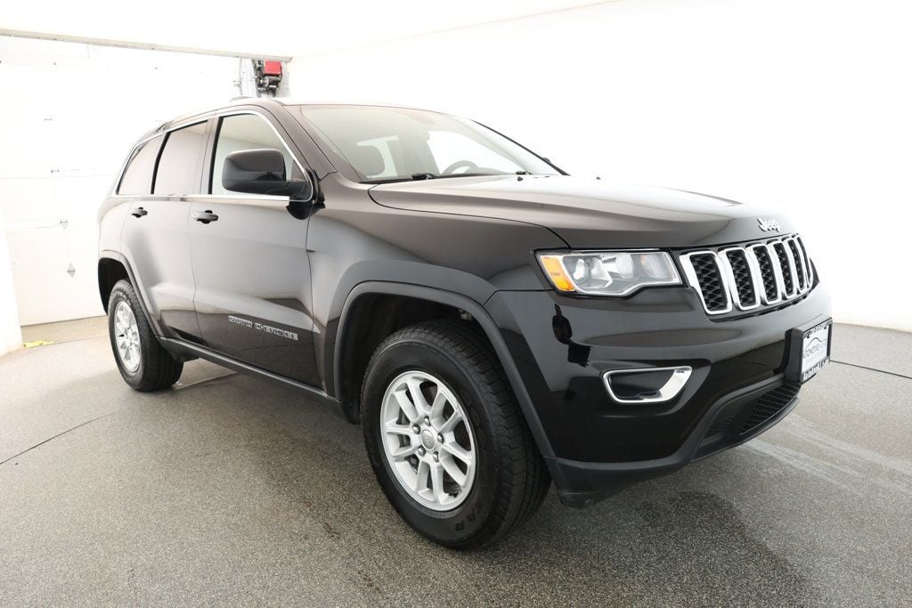 2018 Jeep Grand Cherokee Laredo E photo 2