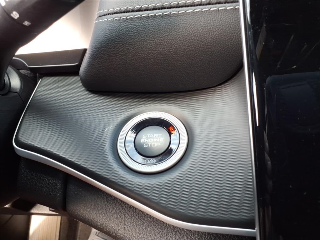 2025 Jeep Grand Cherokee Laredo Altitude photo 19