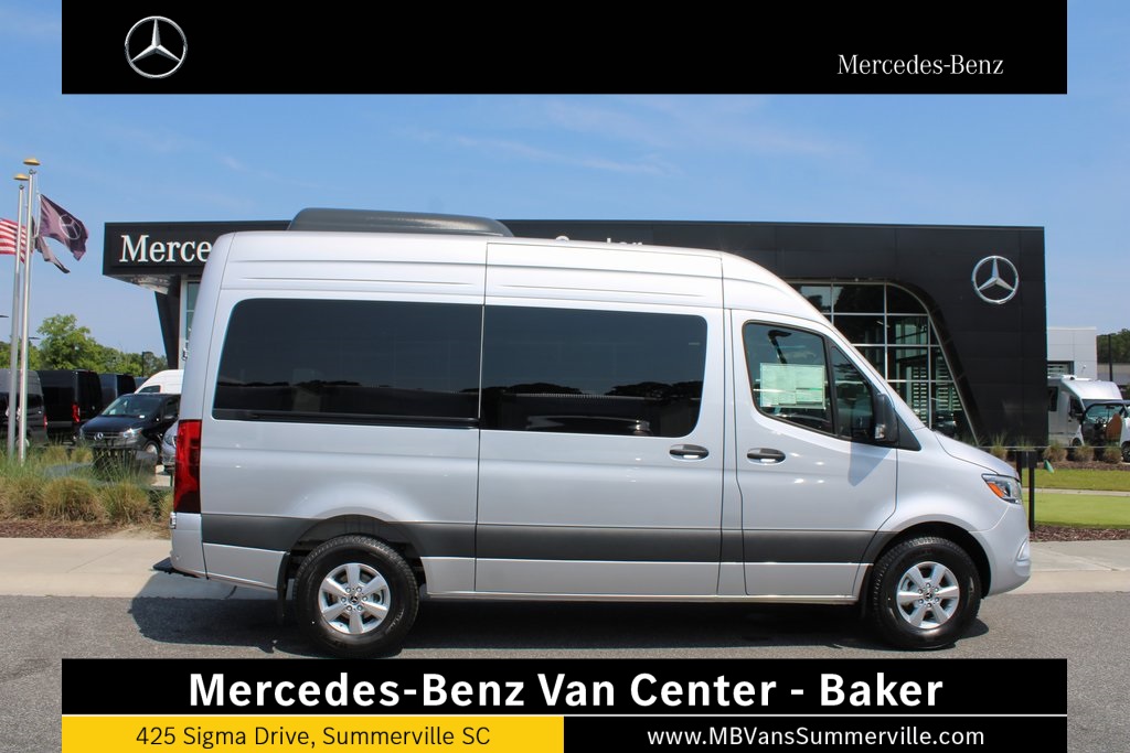 2024 Mercedes-Benz Sprinter Cargo Van Base's photo
