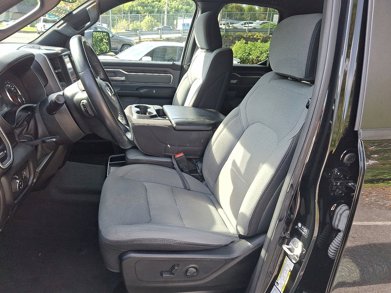 2022 Ram 1500 Big Horn photo 14