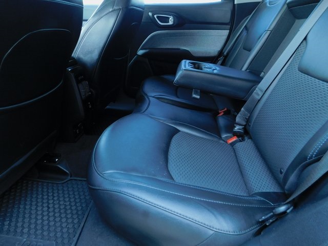 2022 Jeep Compass Latitude photo 14