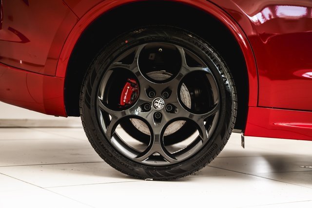 2025 Alfa Romeo Stelvio Tributo Italiano photo 5