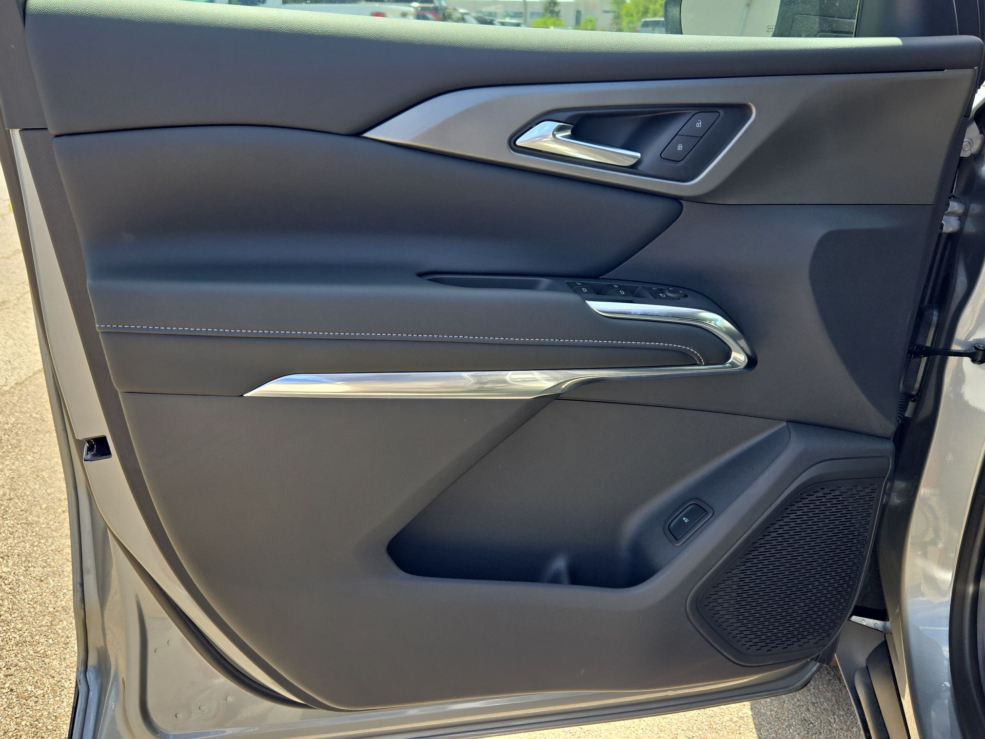 2025 Chevrolet Traverse photo 27