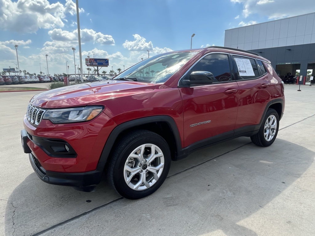 2025 Jeep Compass Latitude photo 5