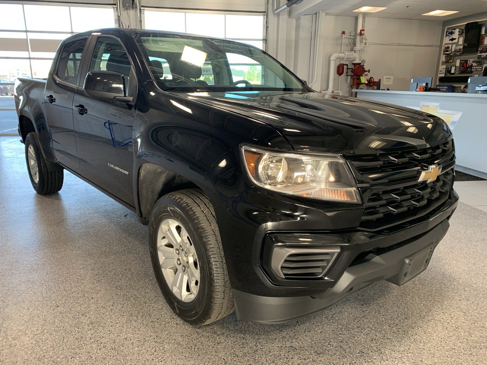 2022 Chevrolet Colorado LT photo 3