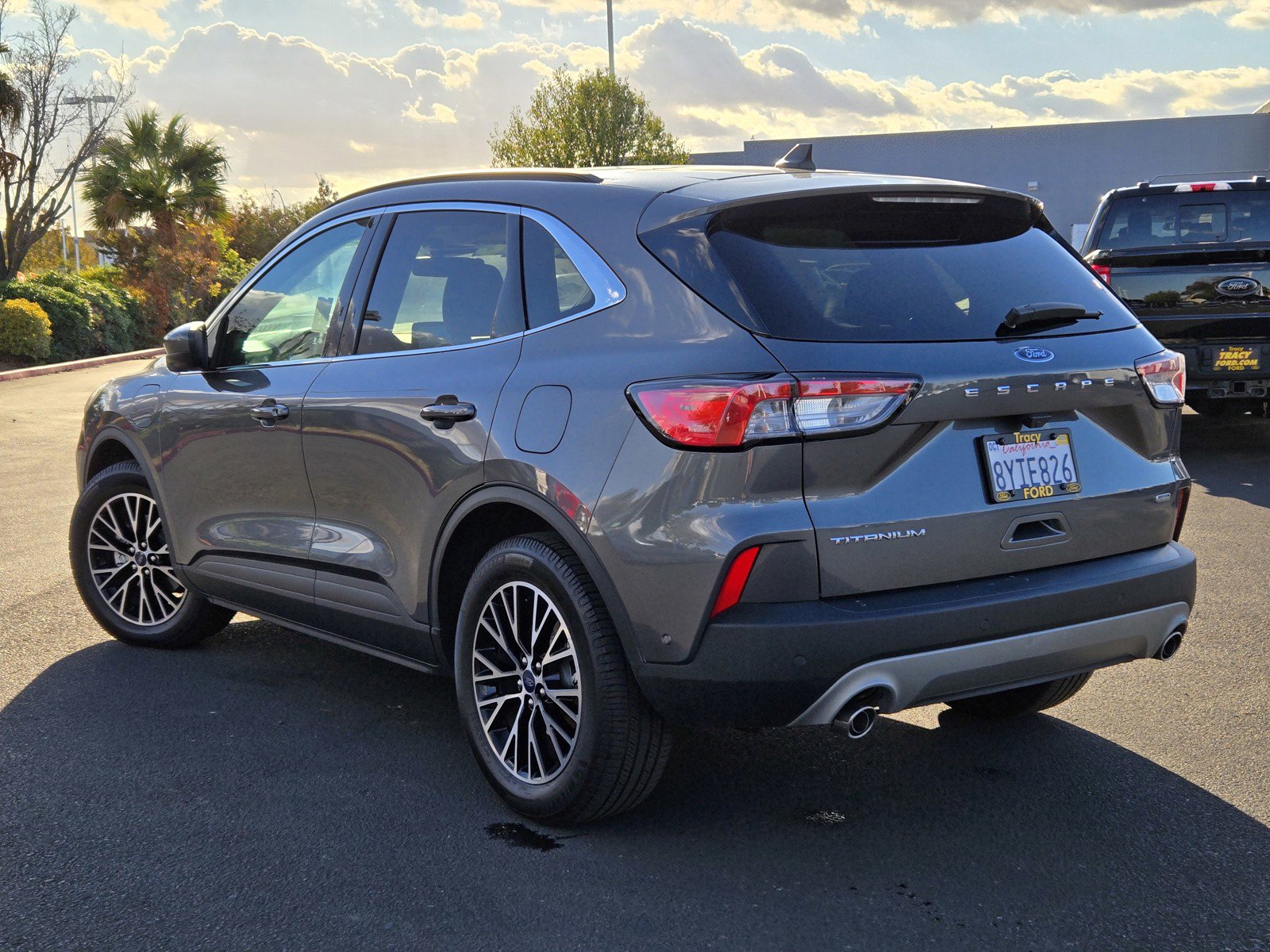 2021 Ford Escape Titanium Plug-In Hybrid photo 4