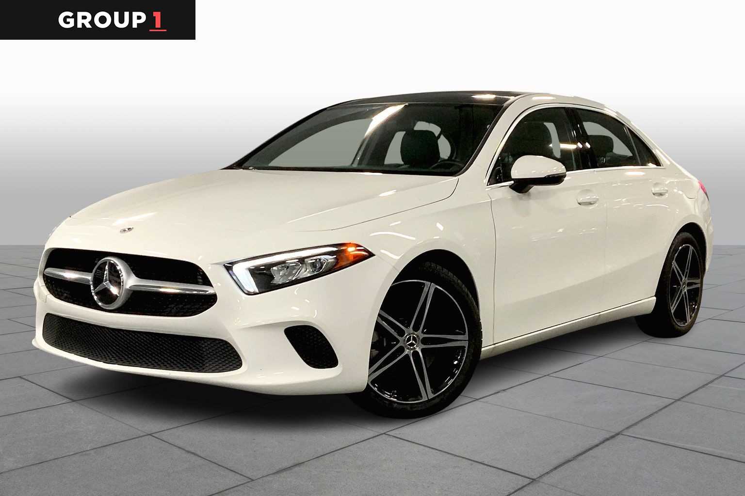 2022 Mercedes-Benz A-Class A220's photo