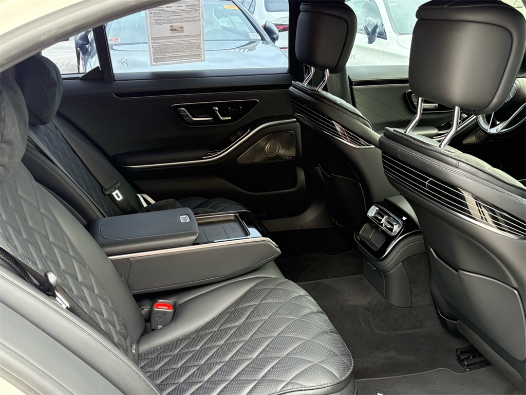 2022 Mercedes Benz S 580 4MATIC photo 7
