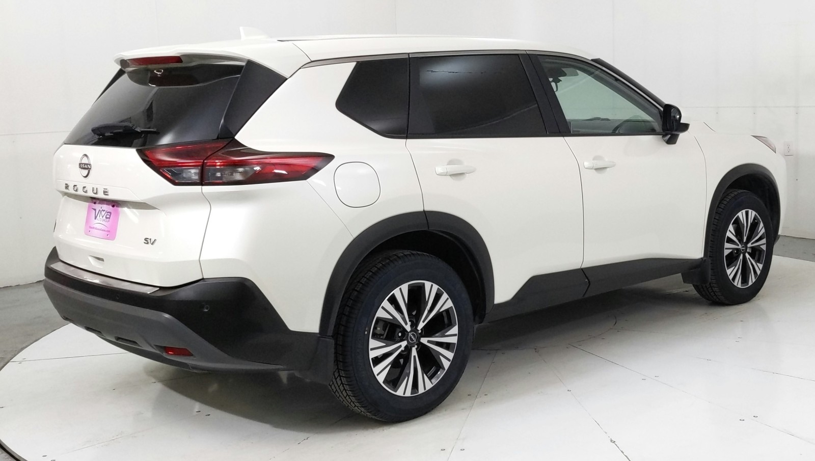 Used 2023 WHITE Nissan SV image 6