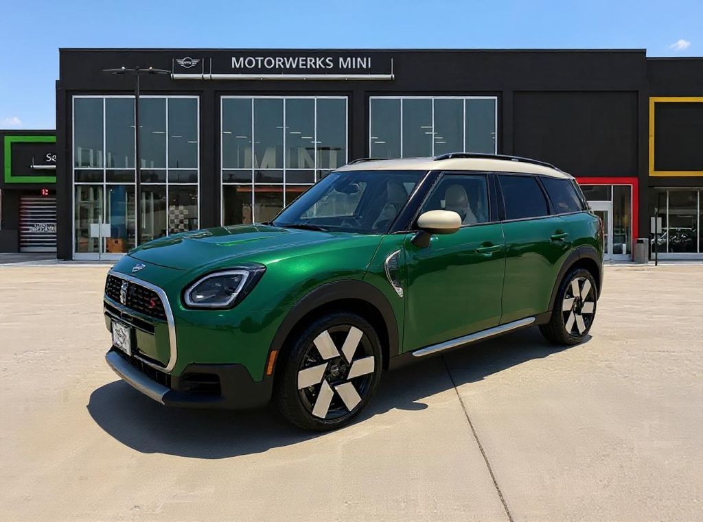 2025 MINI Countryman S's photo