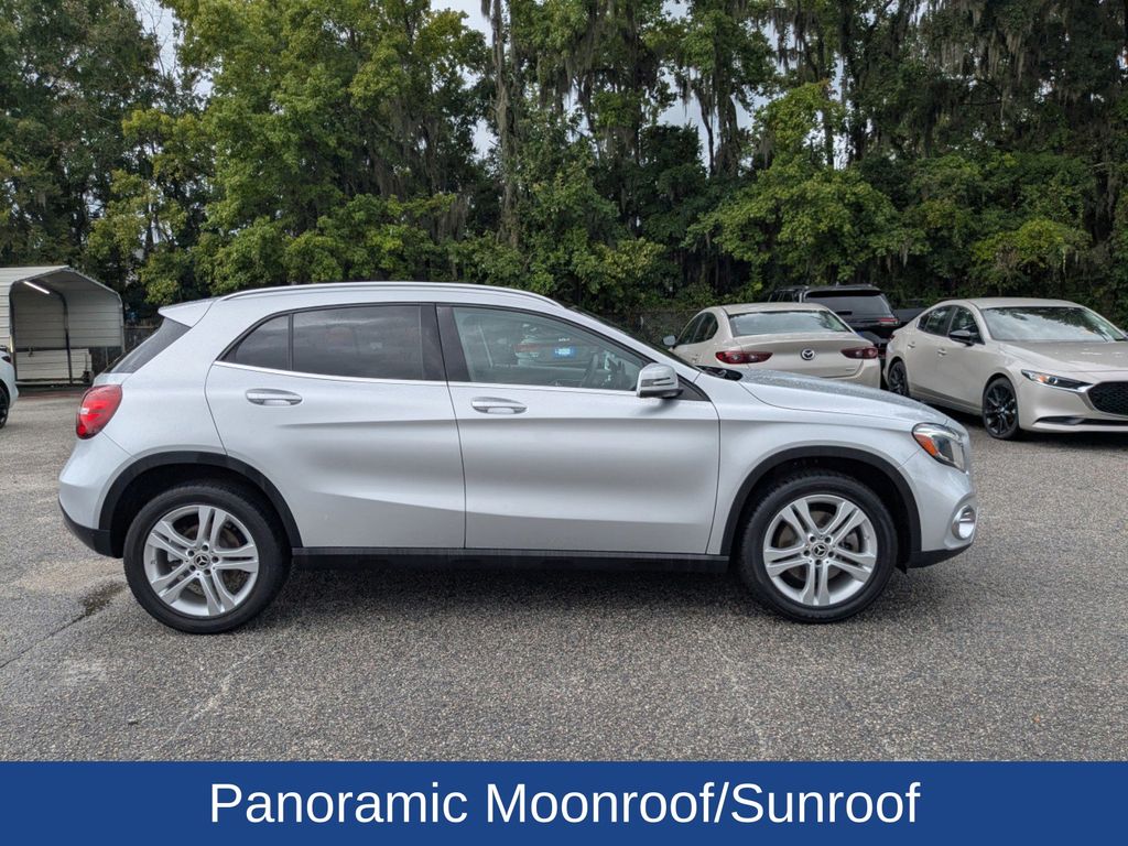2019 Mercedes Benz GLA 250 photo 2