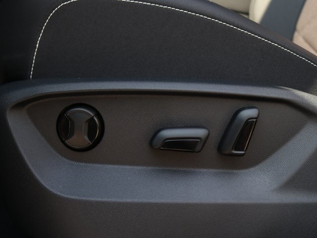 2026 Volkswagen Atlas SE Technology photo 8