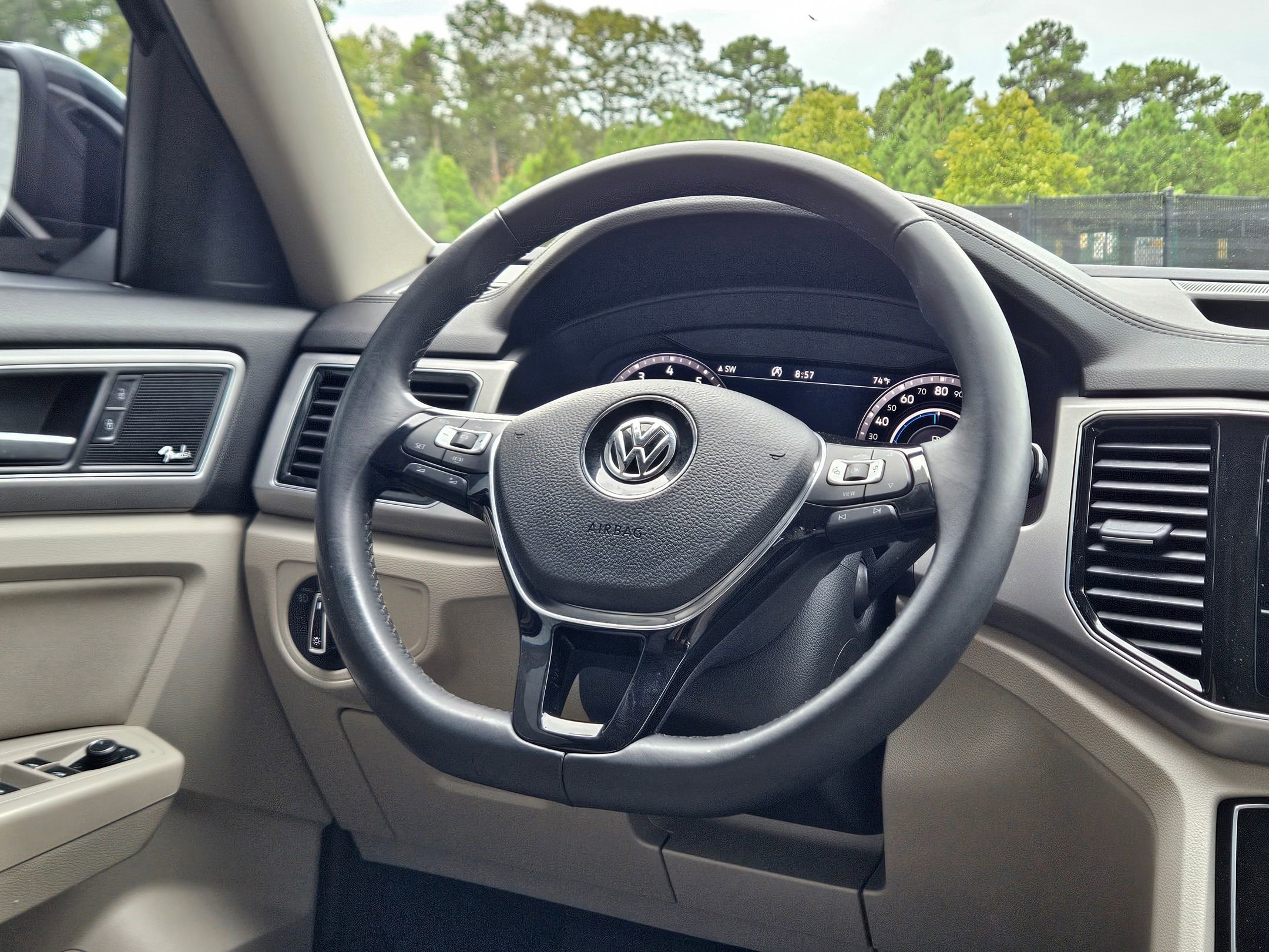 2019 Volkswagen Atlas V6 SEL Premium photo 5