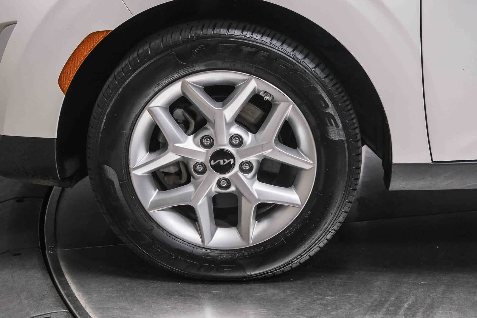 2023 Kia Soul LX photo 10