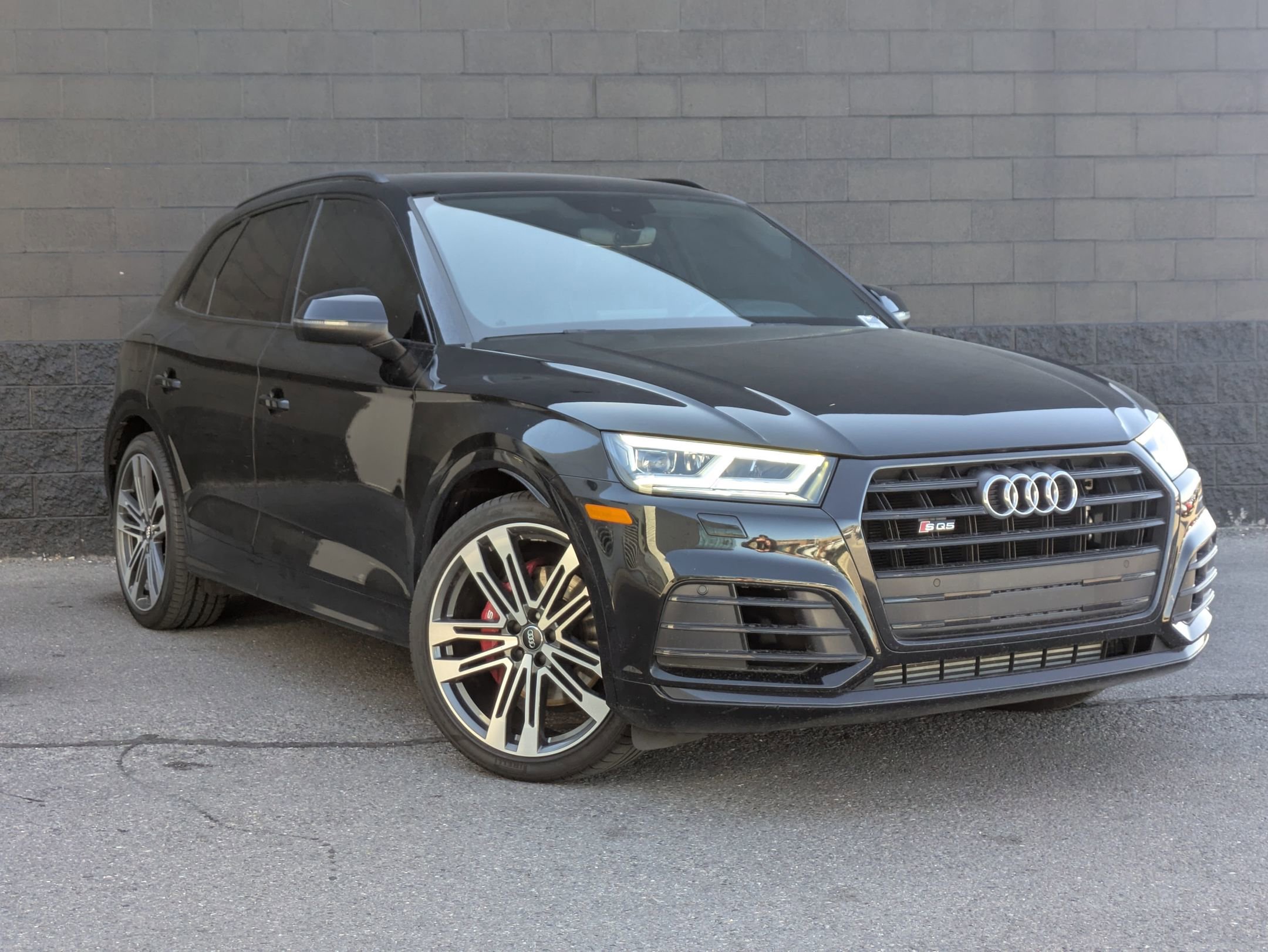 2020 Audi SQ5 Premium Plus photo 2