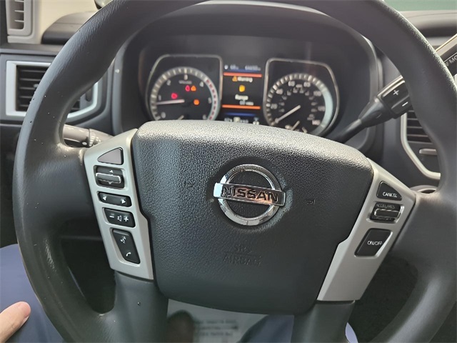 2019 Nissan Titan S Crew Cab photo 12