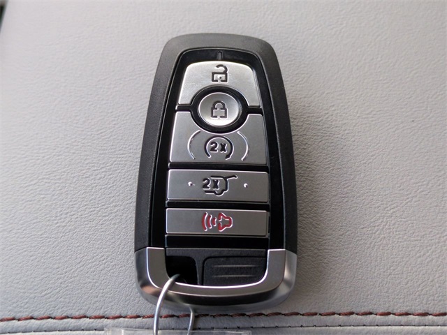 2025 Ford Explorer photo 25