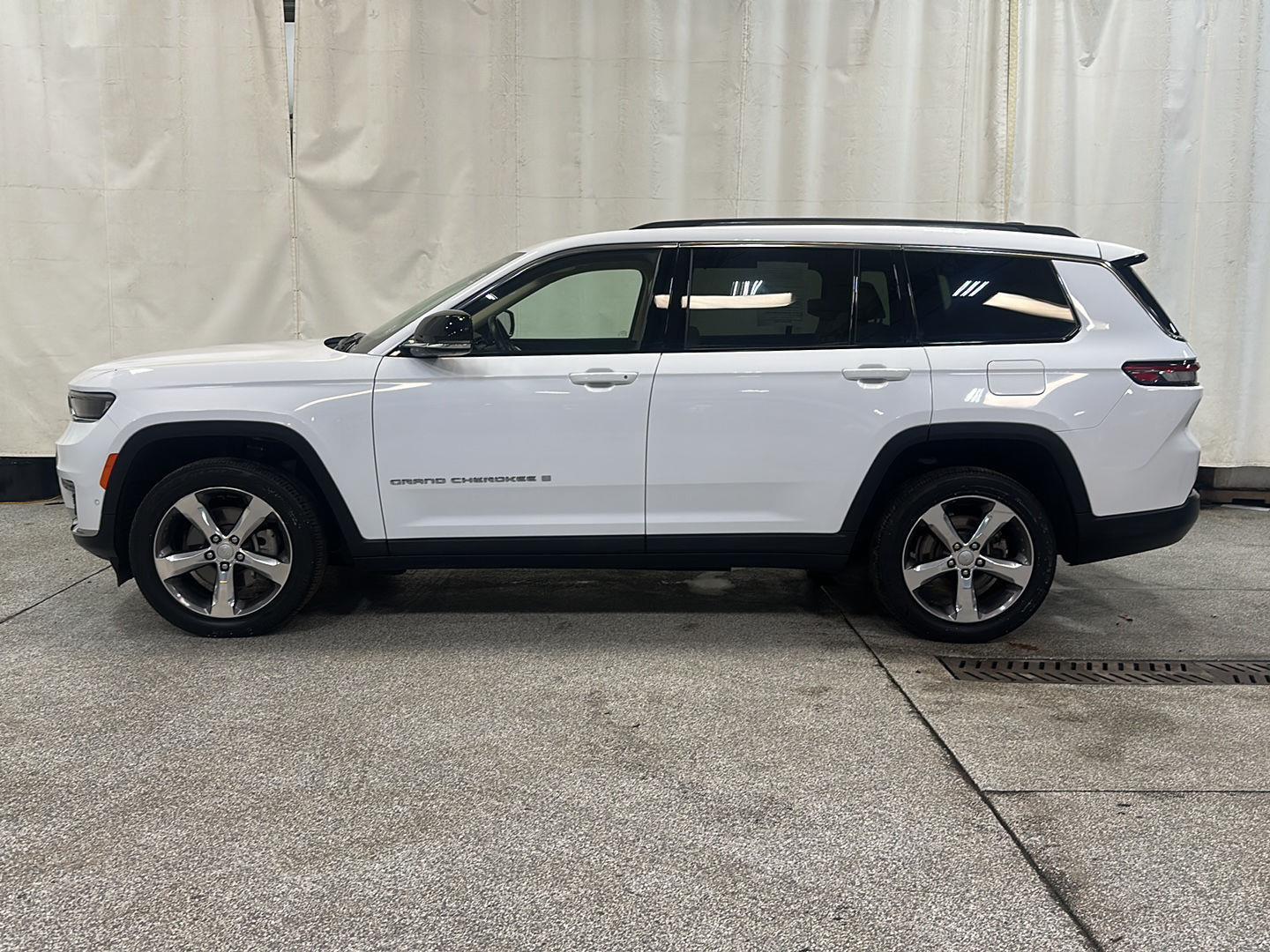 Used 2021 Jeep Grand Cherokee L Limited with VIN 1C4RJKBG4M8134656 for sale in Waconia, Minnesota