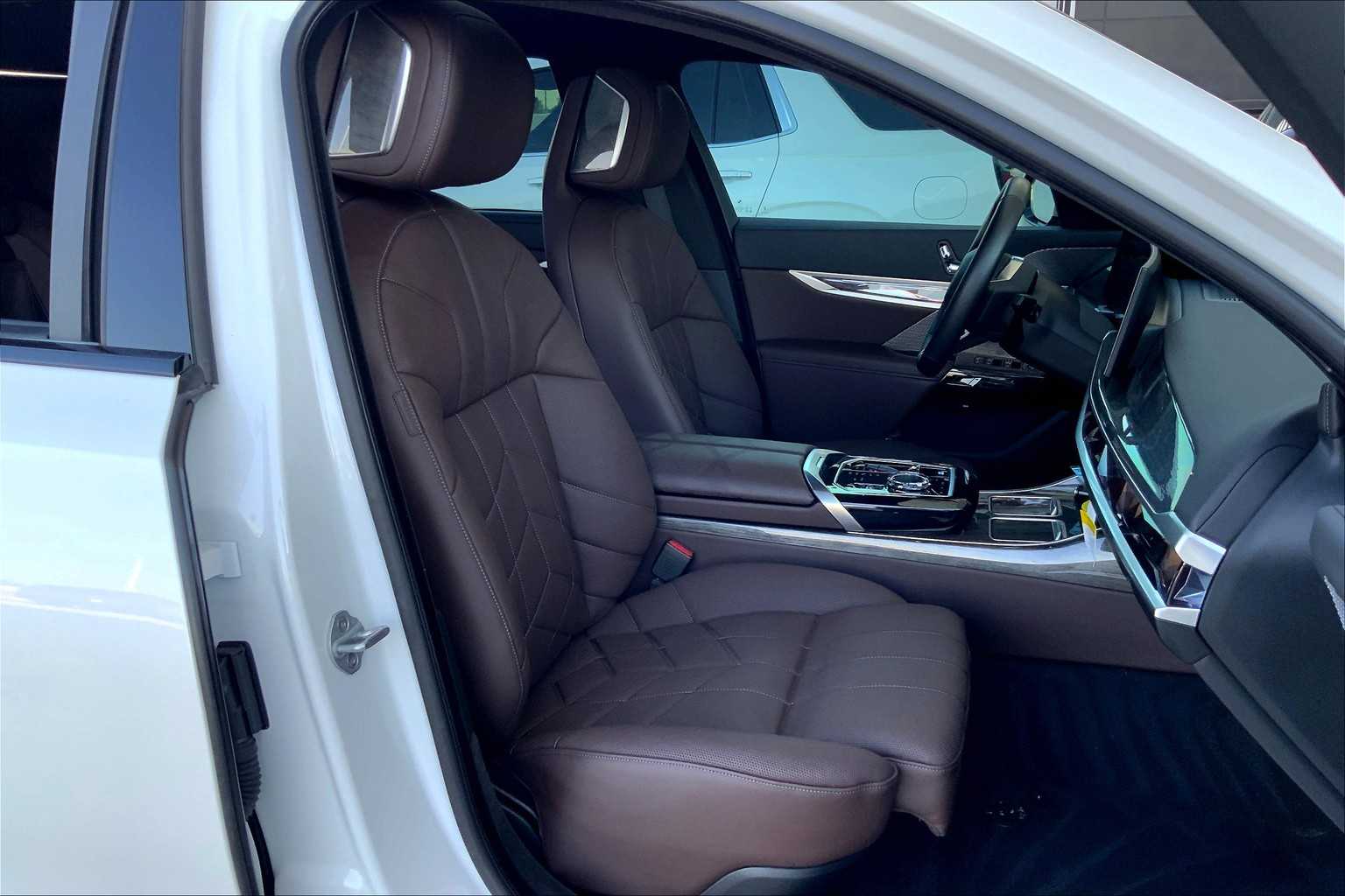 2025 Bmw i7 xDrive60 photo 8