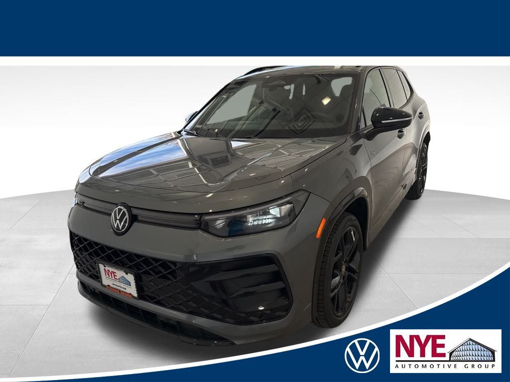 2025 Volkswagen Tiguan SE R-LINE BLACK's photo
