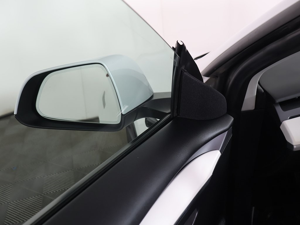 2021 Tesla Model 3 Standard Range Plus photo 23