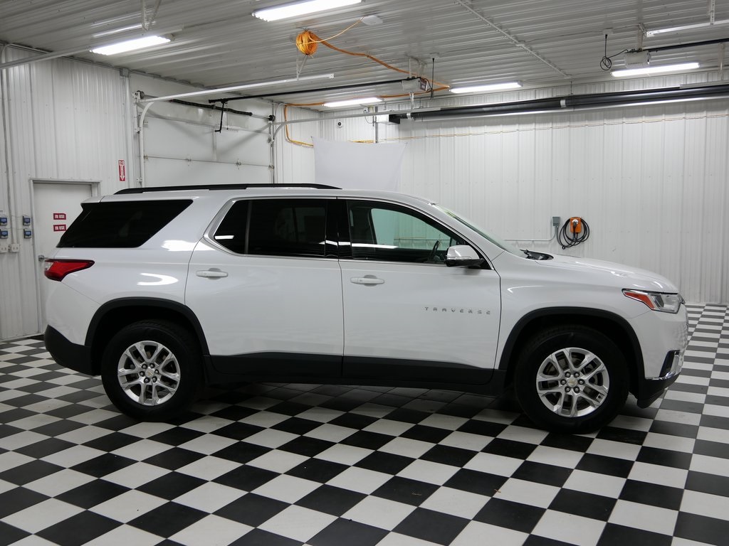 2019 Chevrolet Traverse photo 2