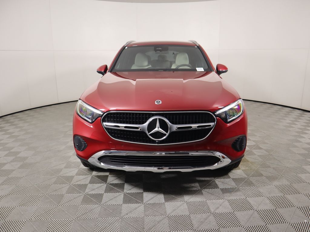 2025 Mercedes Benz GLC 300 photo 2