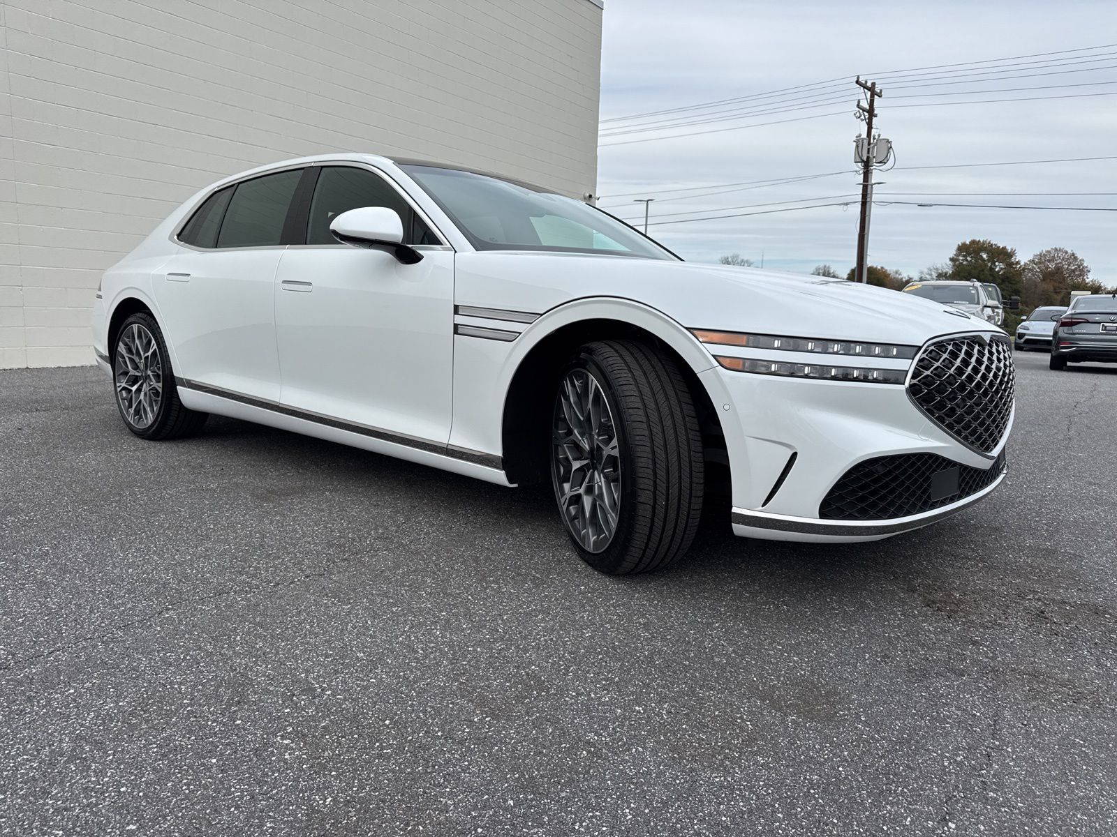 2025 GENESIS G90 Base's photo