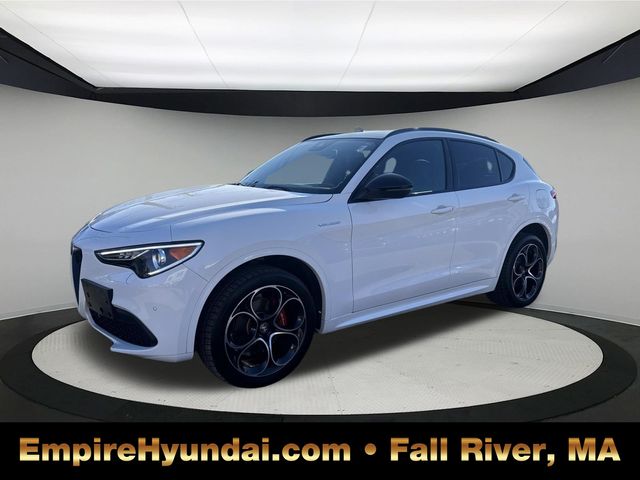 2022 Alfa Romeo Stelvio Ti Veloce's photo