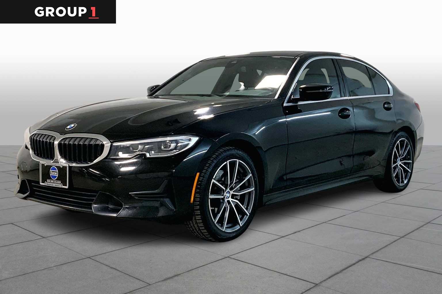 2020 BMW 3 Series 330i's photo