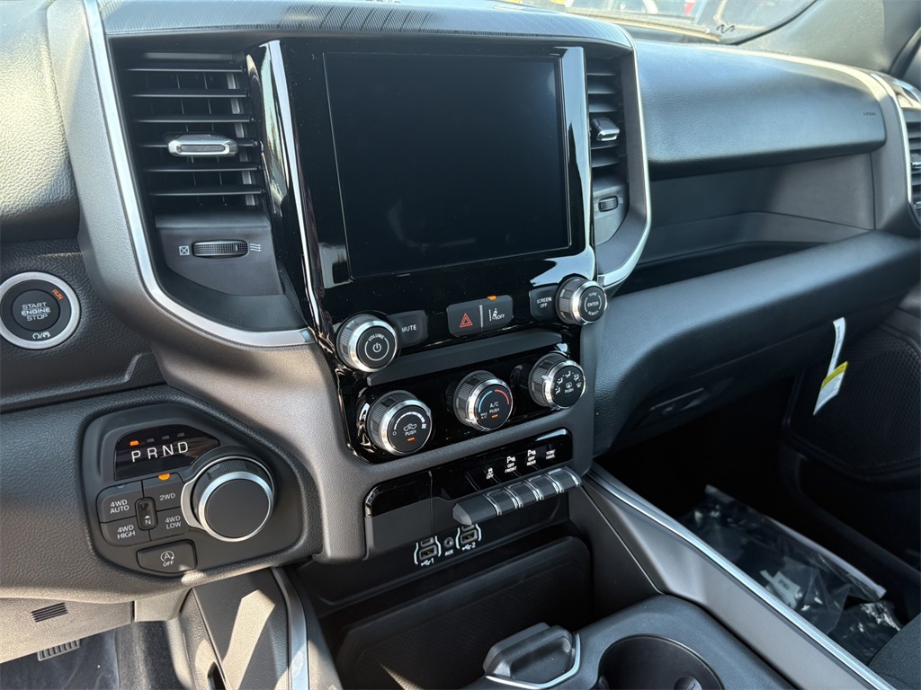 2025 Ram 1500 Big Horn photo 24