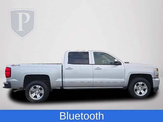 2017 Chevrolet Silverado 1500 LT photo 3