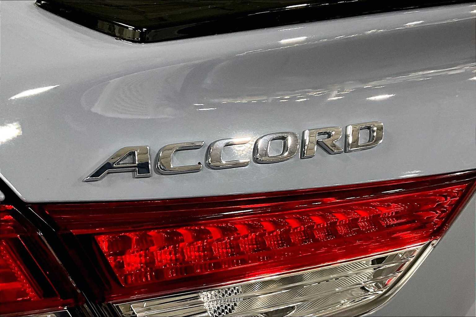 2022 Honda Accord Sport photo 9