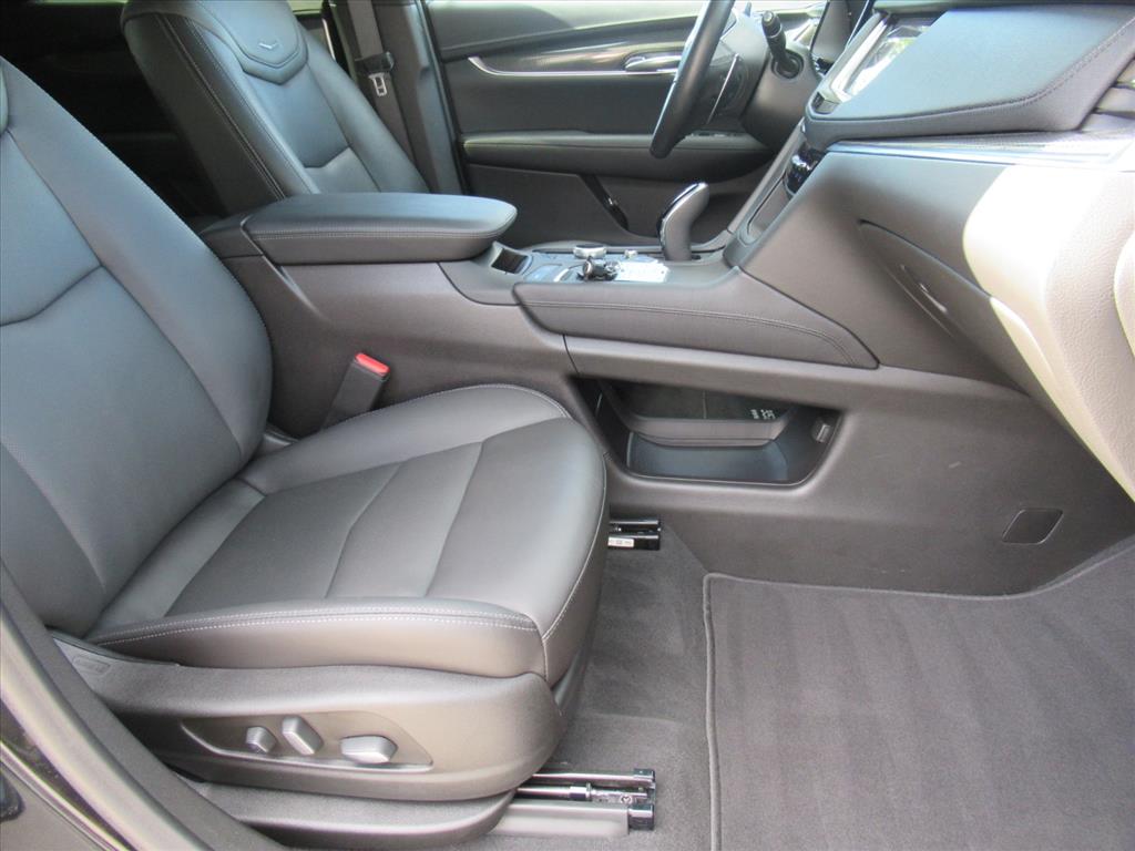 2022 Cadillac XT5 Sport photo 11