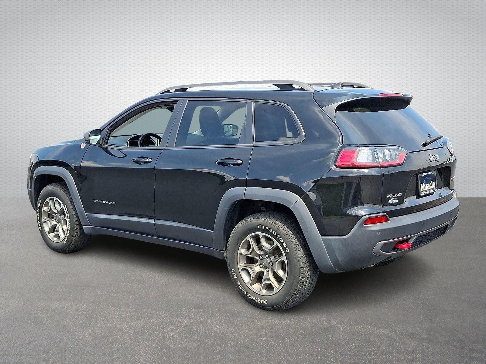 2021 Jeep Cherokee Trailhawk photo 2