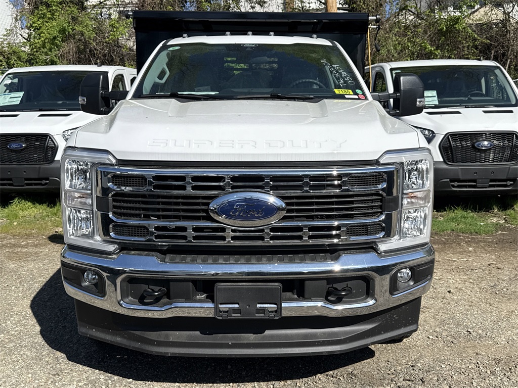 2024 Ford F-350 XL photo 2