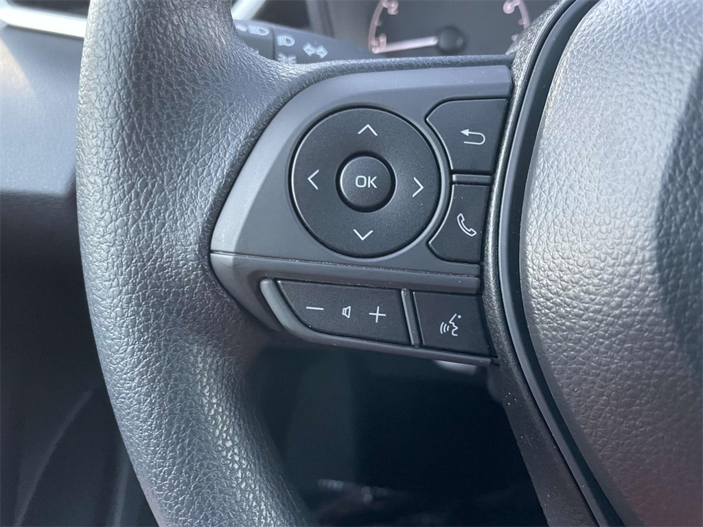 2025 Toyota Corolla LE photo 21