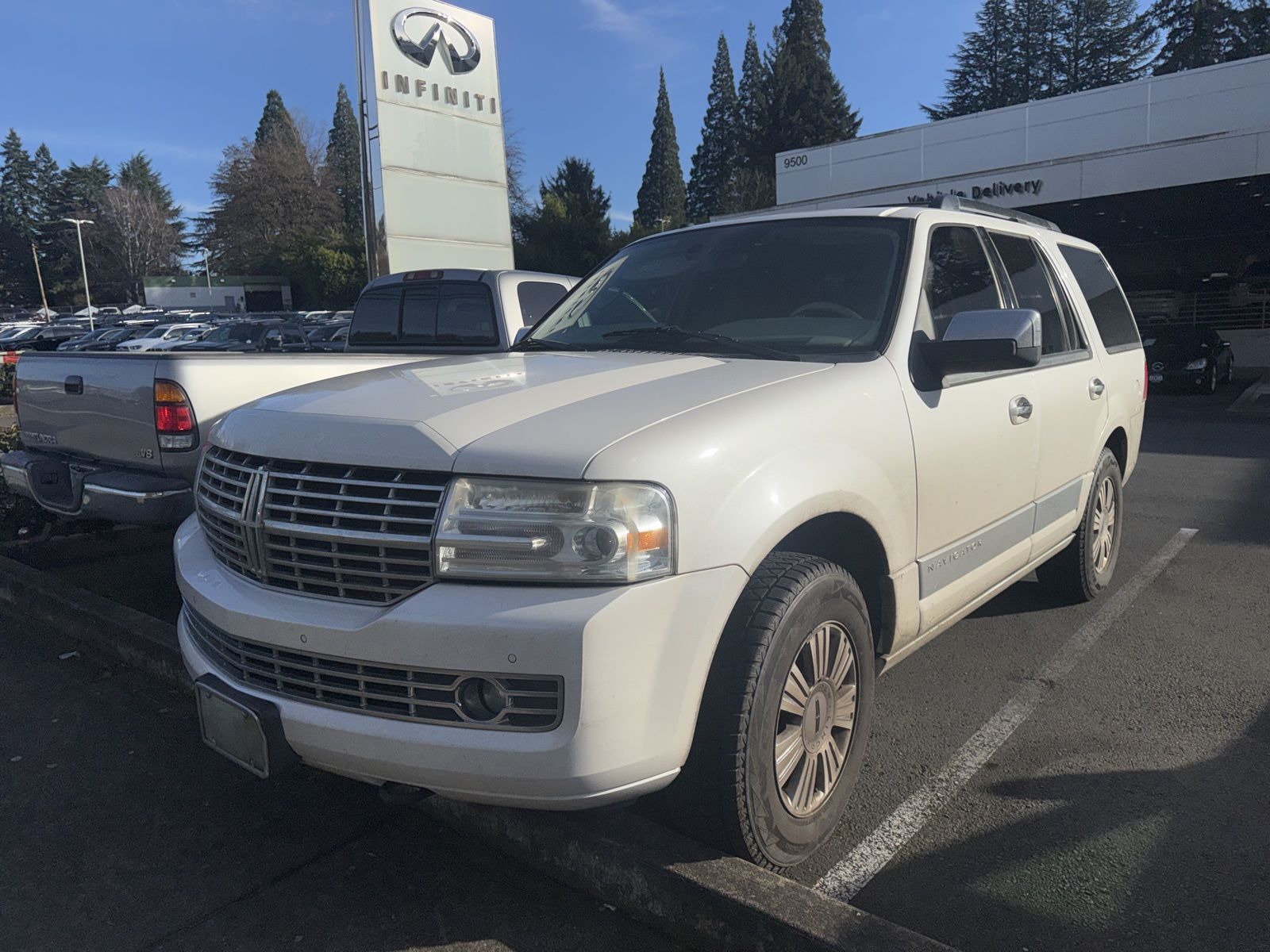 2010 Lincoln Navigator Base's photo