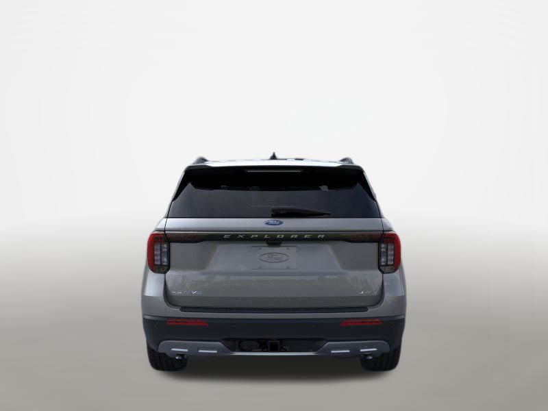 2025 Ford Explorer photo 4