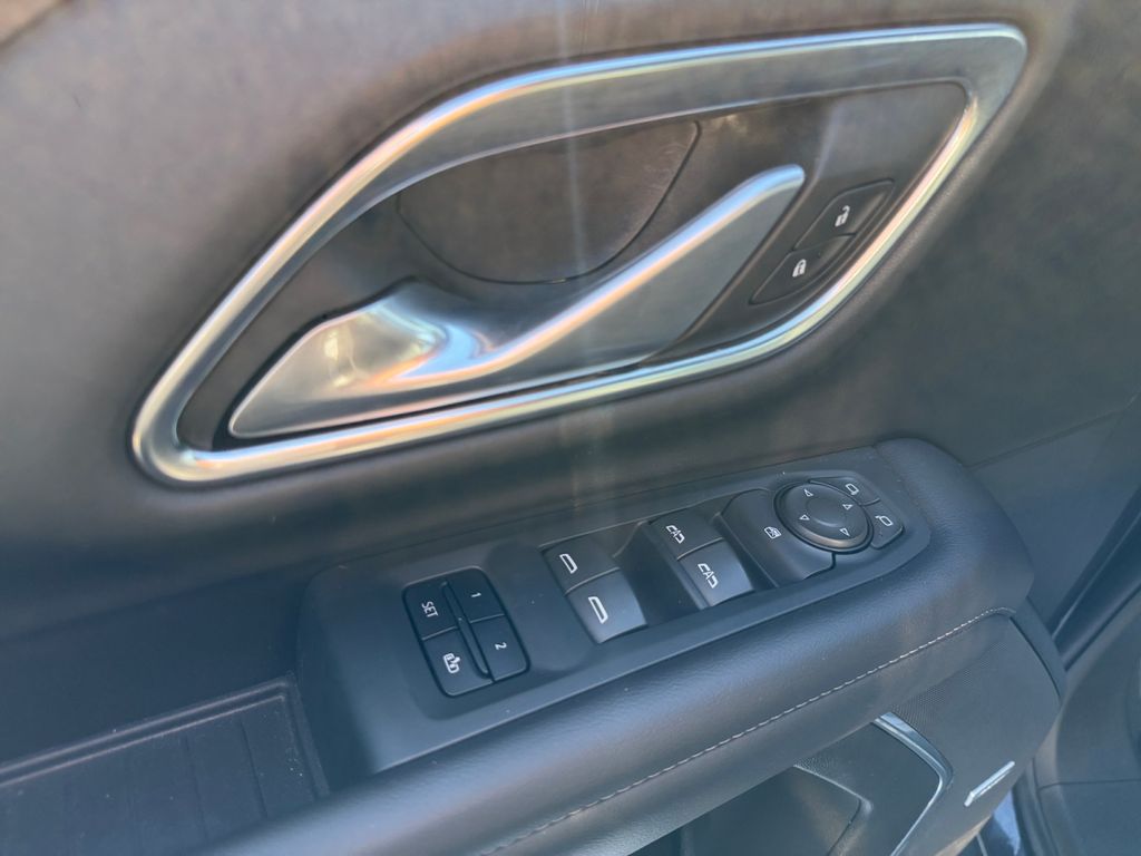 2022 Chevrolet Tahoe Z71 photo 12
