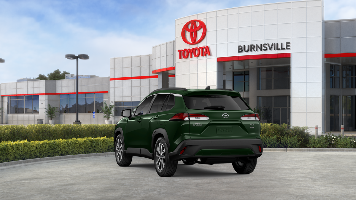 2025 Toyota Corolla Cross XLE photo 4