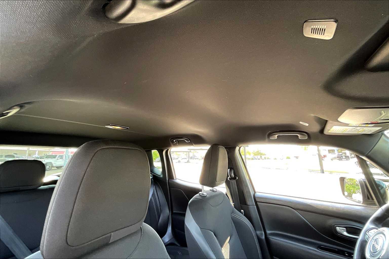 2022 Jeep Renegade Altitude photo 12