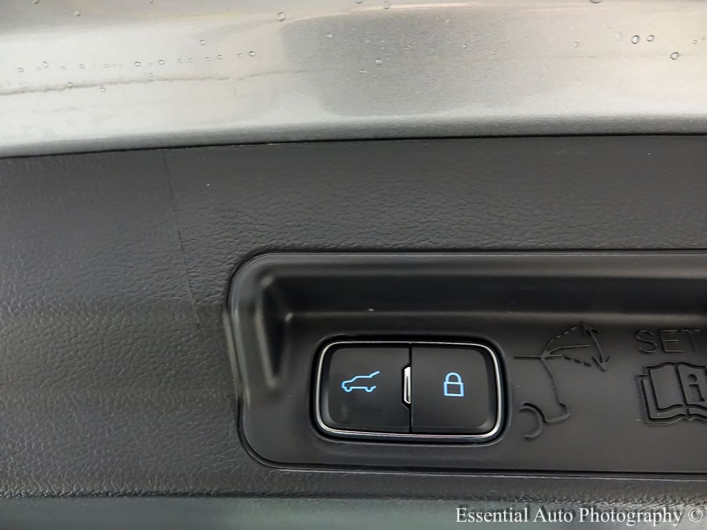 2025 FORD EXPLORER - Image 24