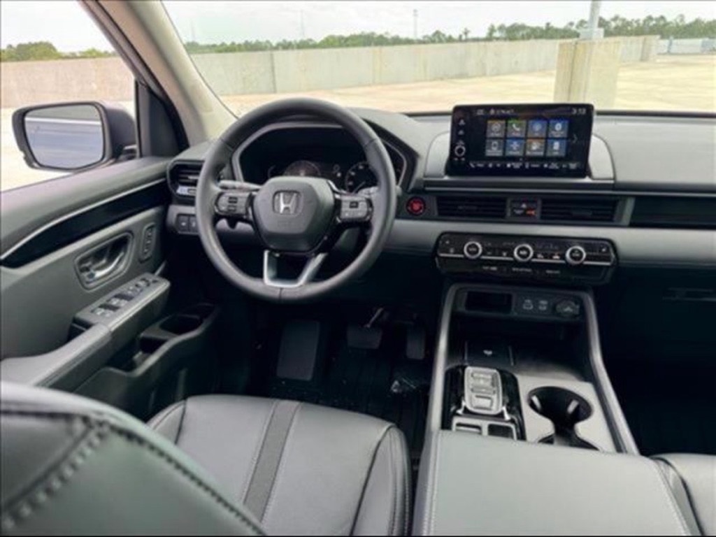 2025 Honda Pilot EX-L photo 12