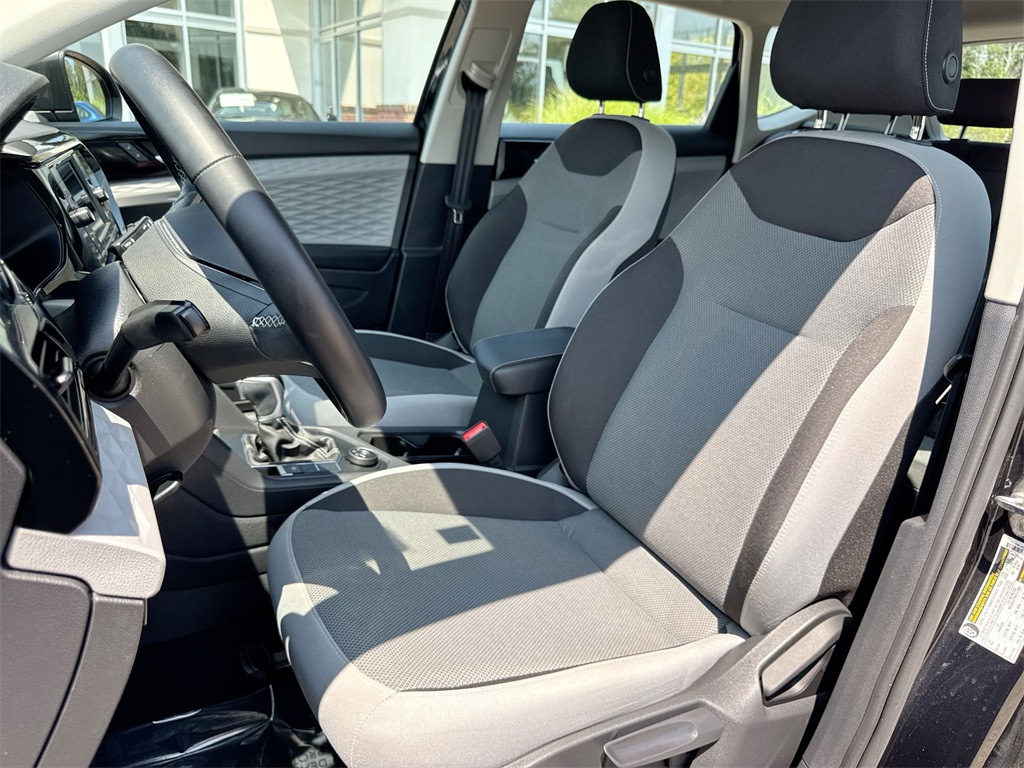 2022 Volkswagen Taos S photo 11