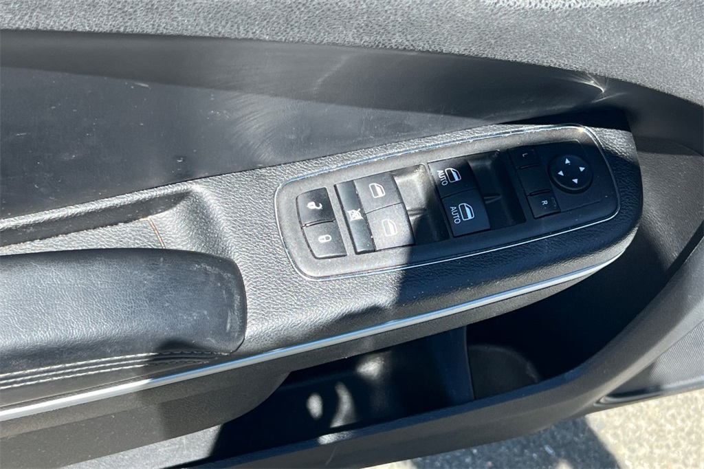 2022 Dodge Charger SXT photo 15