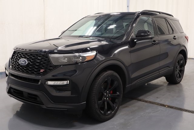 2023 Ford Explorer ST photo 3