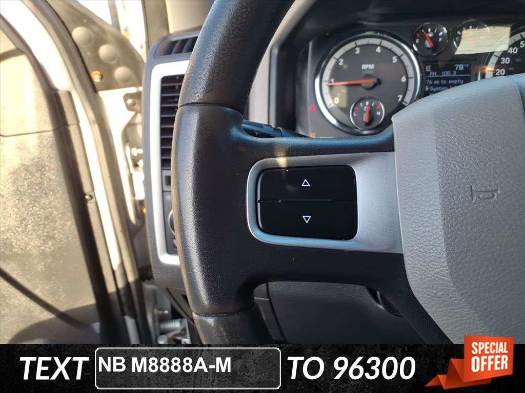 2009 Dodge Ram SLT photo 11