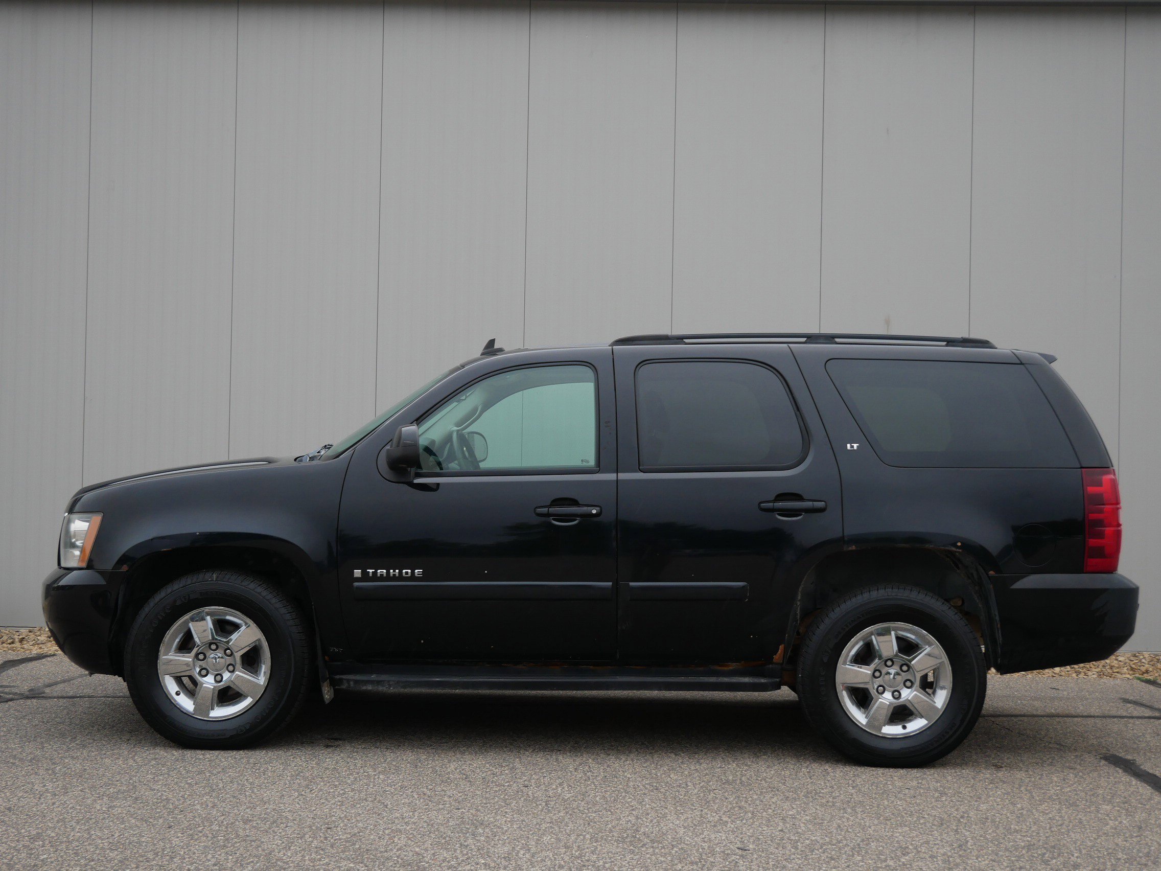 2007 Chevrolet Tahoe LT photo 2