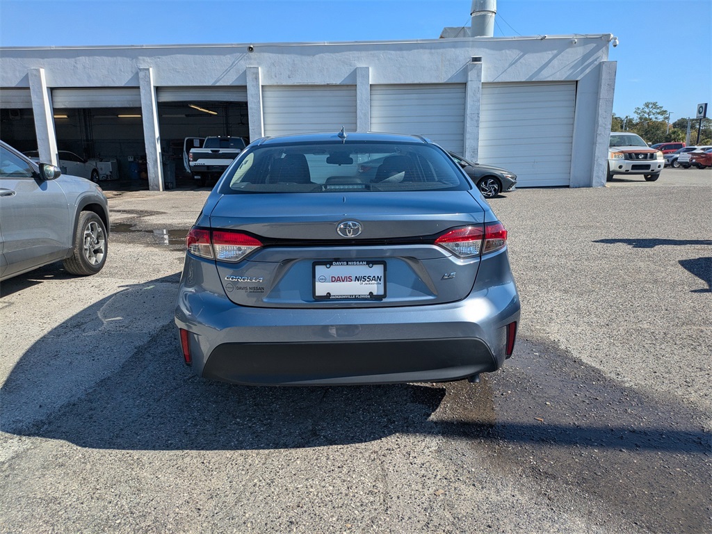 2024 Toyota Corolla LE photo 4